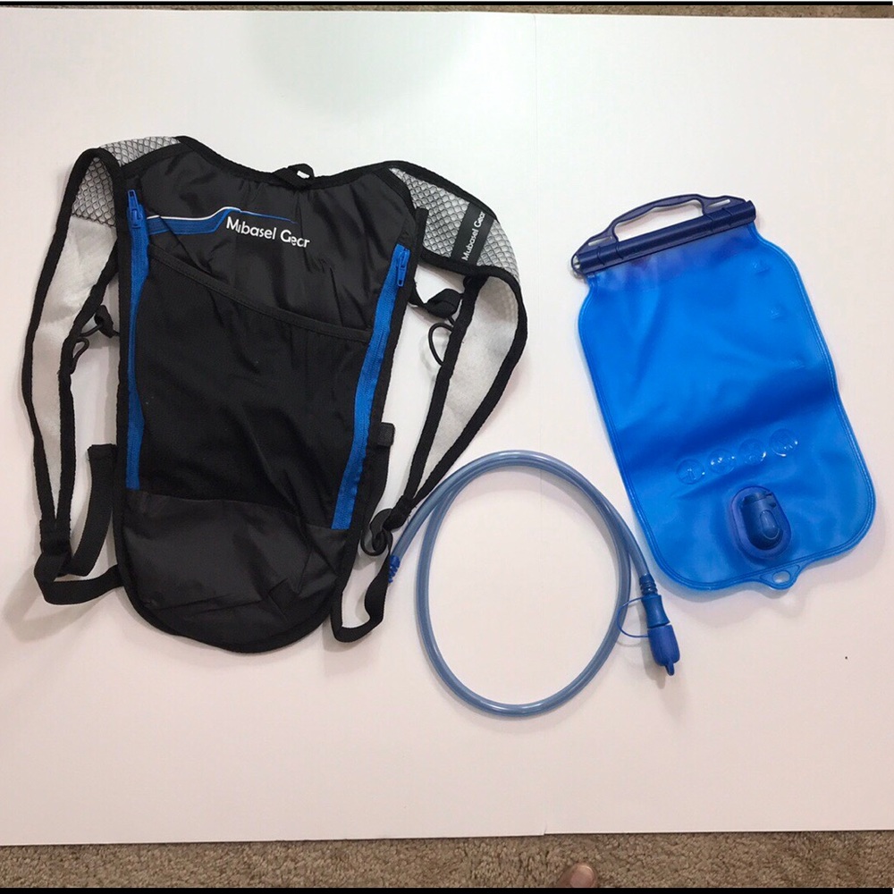 Mubasel Gear Insulated Hydration Backpack 2L New